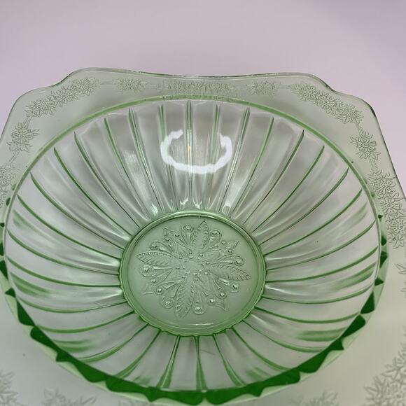 Vintage Jeannette Uranium Glass Bowl Adam Green Pattern with Cherry Blossoms - Picture 3 of 9